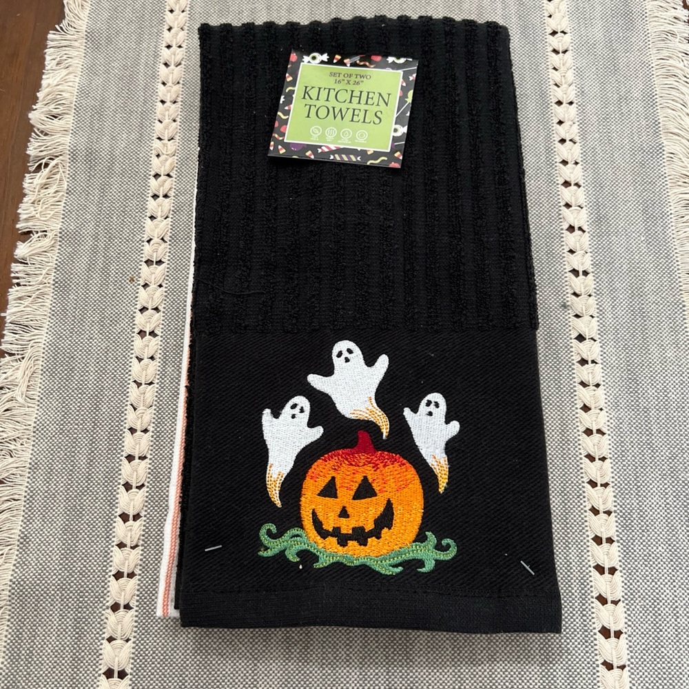 HALLOWEEN KITCHEN TOWELS Ghost & Pumpkin /Orange Striped 16”x26” QTY (2) (NWT)